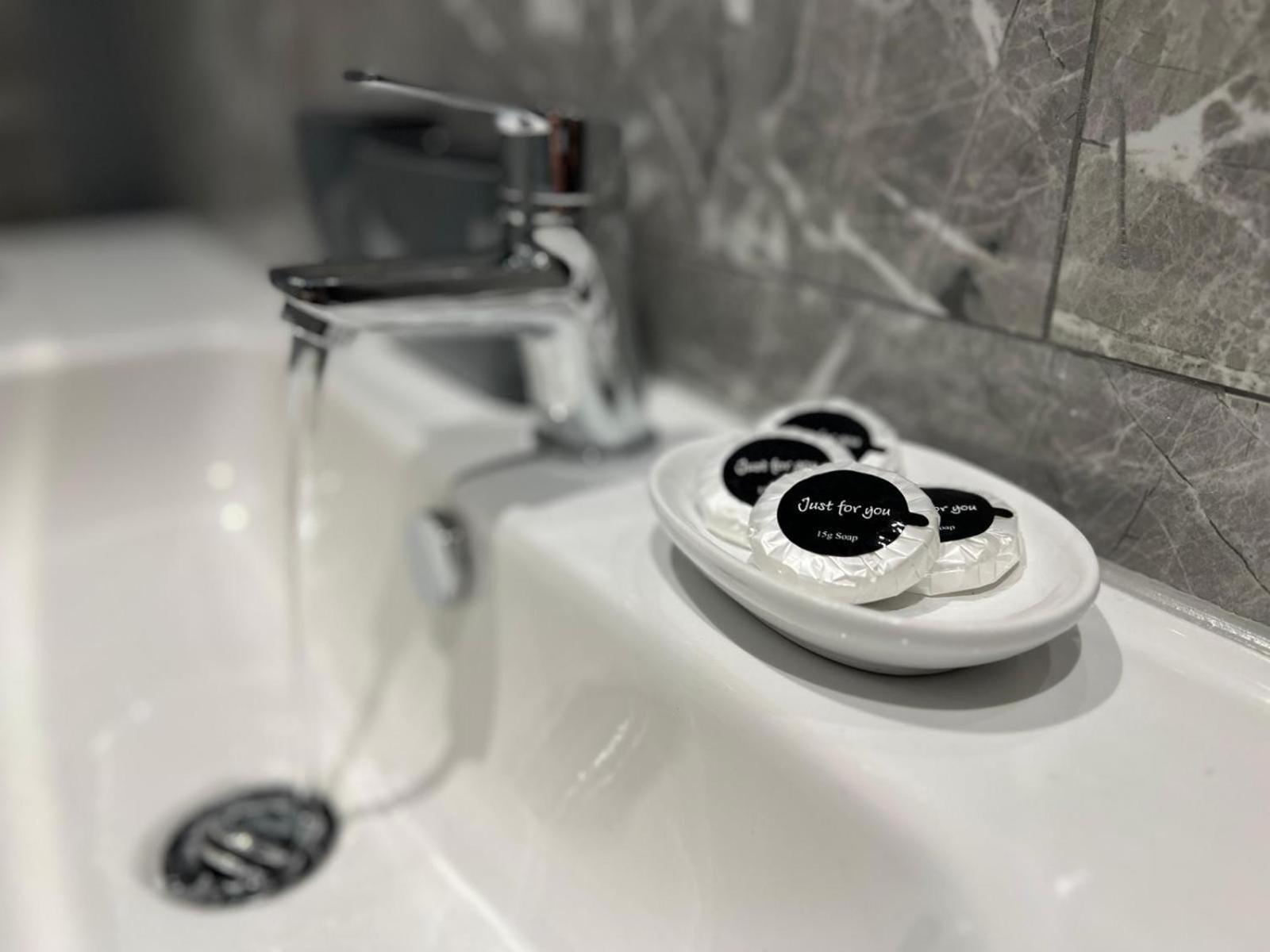 Whiskawaystays - Foregate Street - Apartment 3 Worcester Extérieur photo