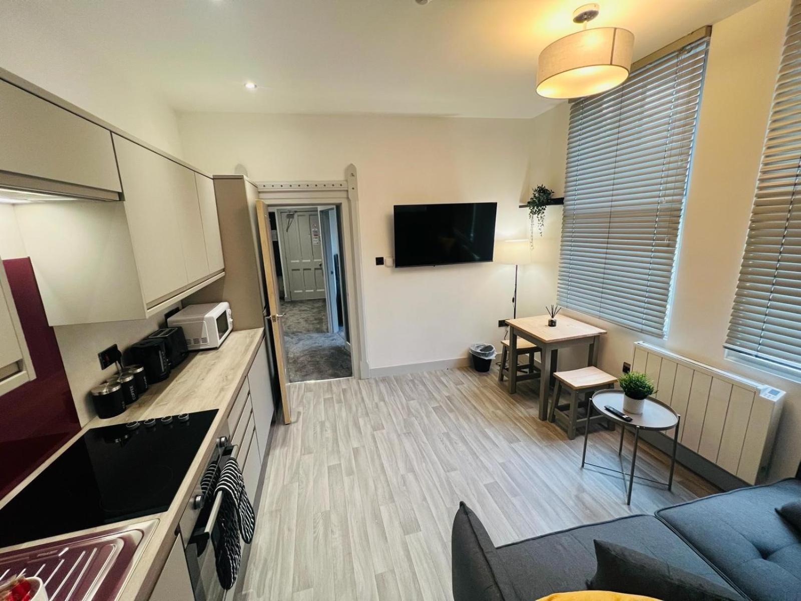 Whiskawaystays - Foregate Street - Apartment 3 Worcester Extérieur photo